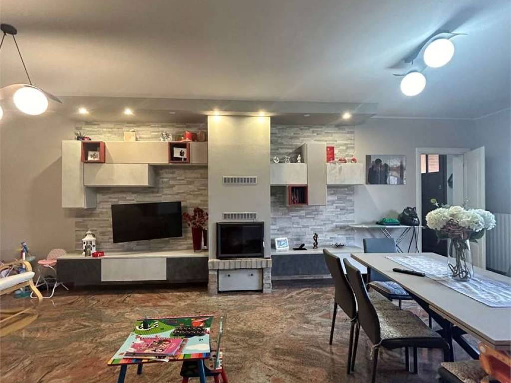 casa indipendente in vendita a Castelvetro di Modena in zona Settecani