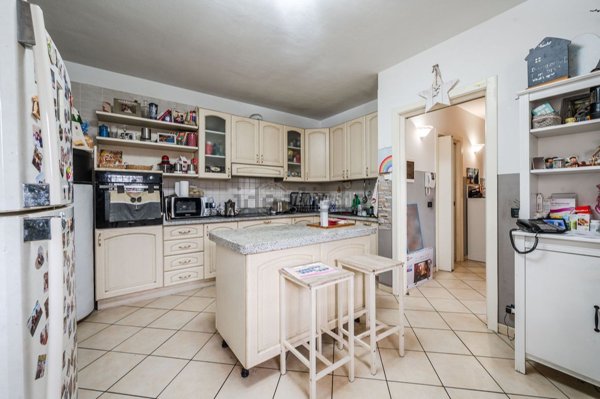 casa indipendente in vendita a Castelvetro di Modena in zona Levizzano Rangone