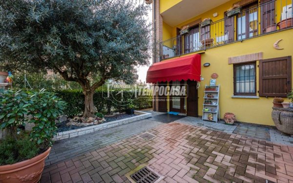 casa indipendente in vendita a Castelvetro di Modena in zona Solignano Nuovo