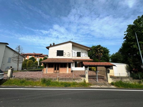 casa indipendente in vendita a Castelvetro di Modena