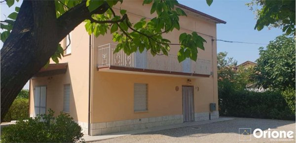 casa indipendente in vendita a Castelvetro di Modena