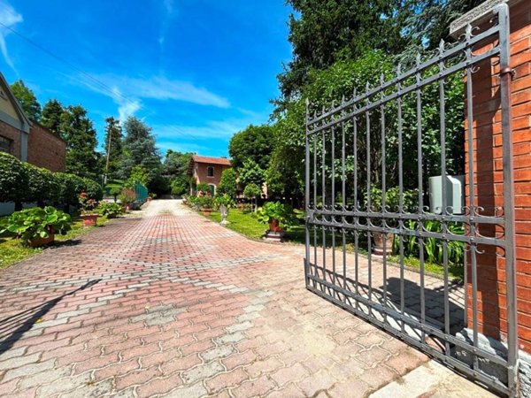 casa indipendente in vendita a Castelvetro di Modena