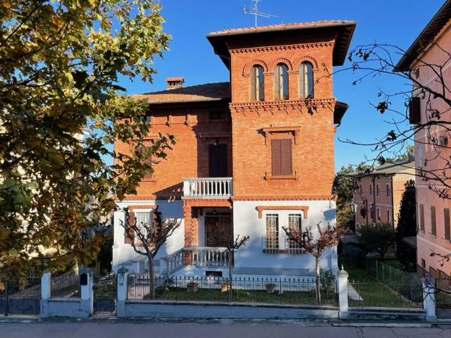 casa indipendente in vendita a Castelvetro di Modena in zona Levizzano Rangone