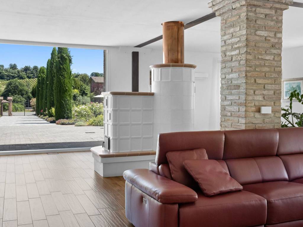 casa indipendente in vendita a Castelvetro di Modena