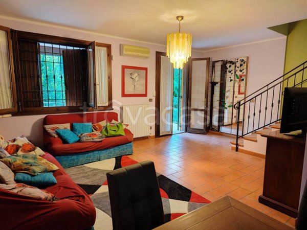casa indipendente in vendita a Castelvetro di Modena