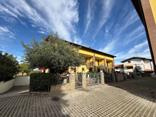 casa indipendente in vendita a Castelvetro di Modena in zona Solignano Nuovo