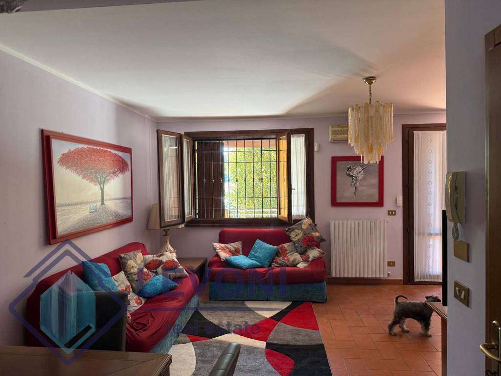 casa indipendente in vendita a Castelvetro di Modena