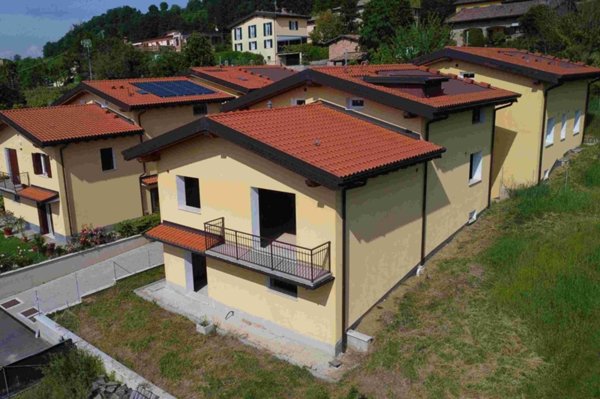 casa indipendente in vendita a Castelvetro di Modena