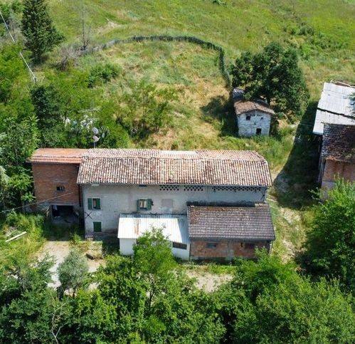 casa indipendente in vendita a Castelvetro di Modena in zona Levizzano Rangone