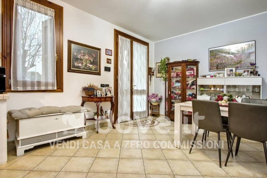 casa indipendente in vendita a Castelvetro di Modena in zona Solignano Nuovo