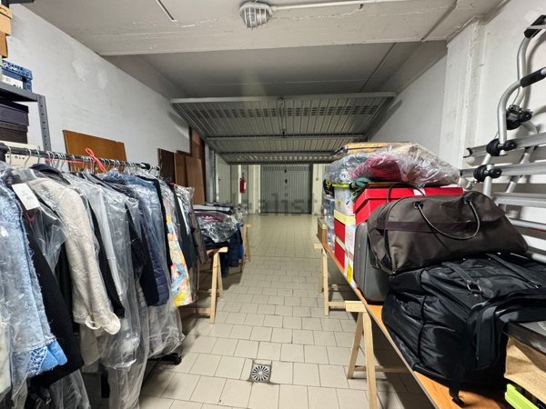 ufficio in vendita a Castelvetro di Modena in zona Settecani