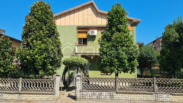 casa indipendente in vendita a Castelvetro di Modena