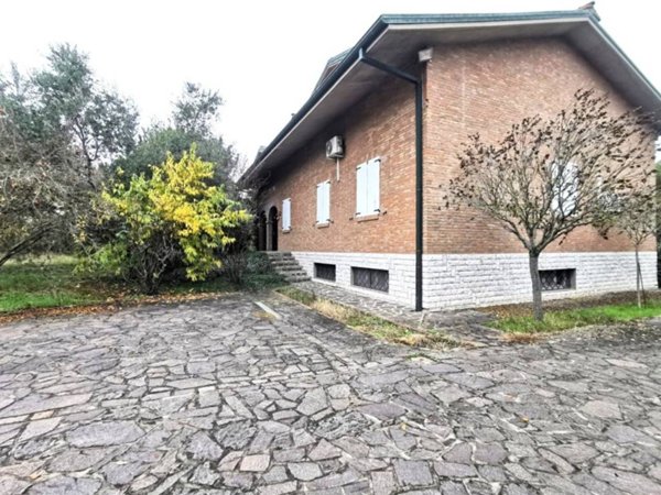 casa indipendente in vendita a Castelvetro di Modena