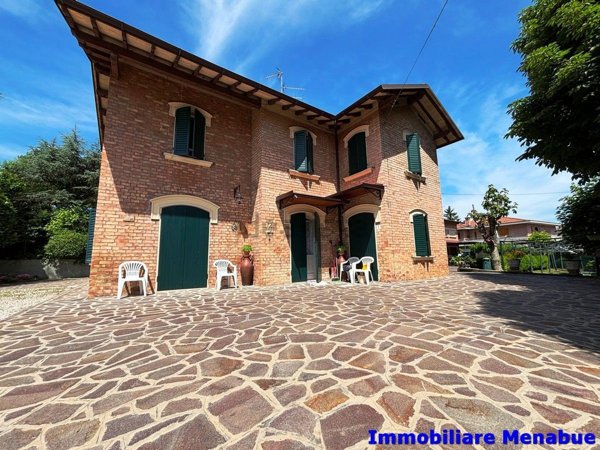 casa indipendente in vendita a Castelvetro di Modena