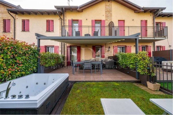 casa indipendente in vendita a Castelvetro di Modena