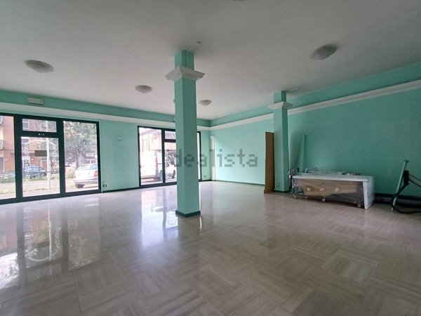 negozio in vendita a Castelvetro di Modena