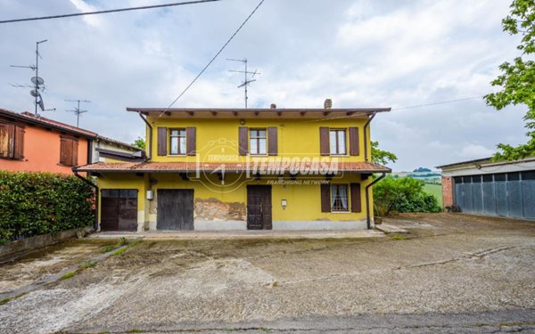 casa indipendente in vendita a Castelvetro di Modena