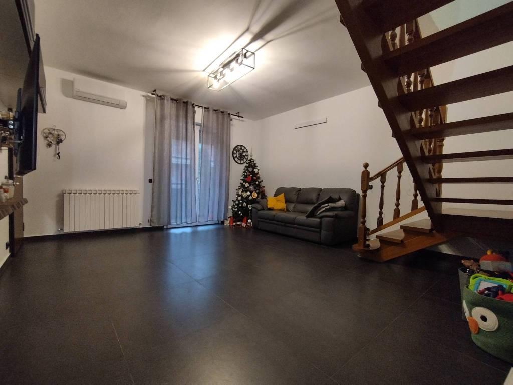 casa indipendente in vendita a Castelvetro di Modena in zona Ca' di Sola