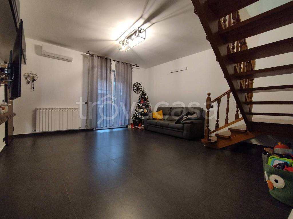 casa indipendente in vendita a Castelvetro di Modena in zona Ca' di Sola