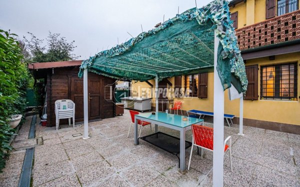 appartamento in vendita a Castelvetro di Modena in zona Settecani