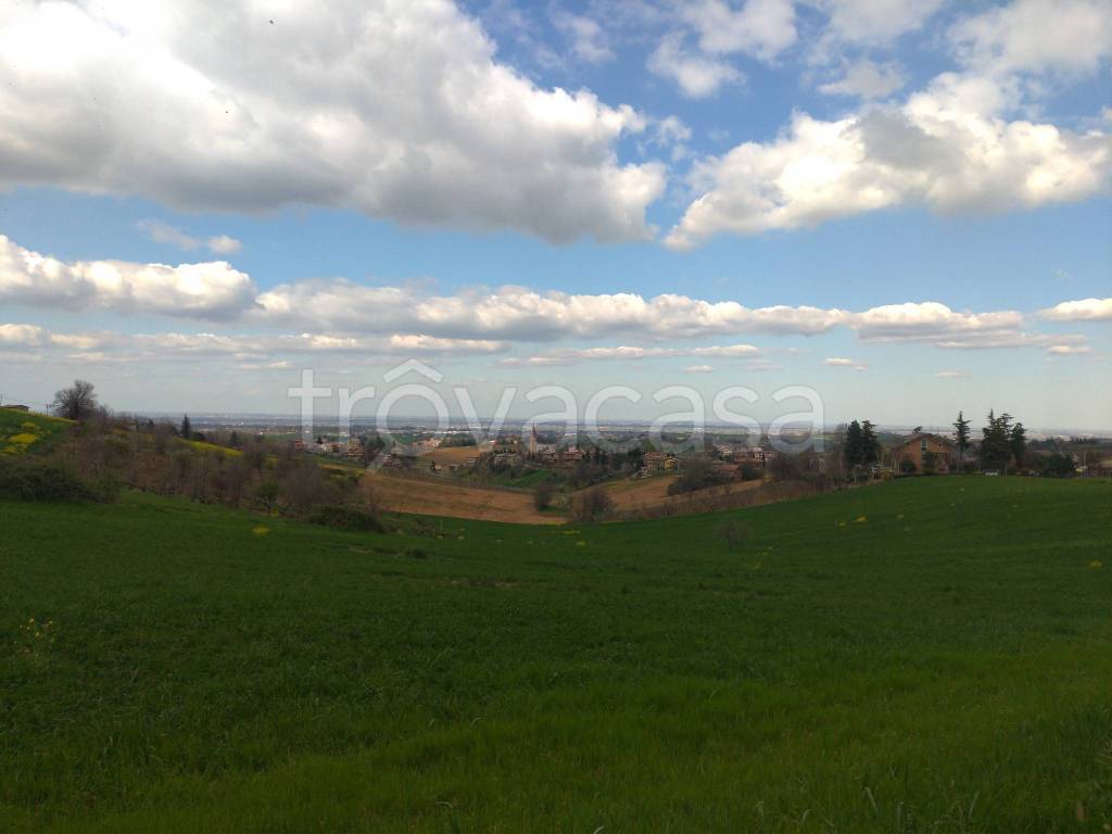 terreno agricolo in vendita a Castelvetro di Modena in zona Levizzano Rangone