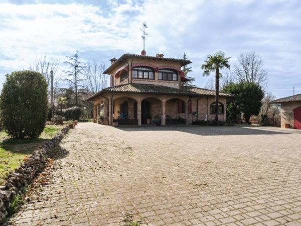 casa indipendente in vendita a Castelvetro di Modena in zona Levizzano Rangone