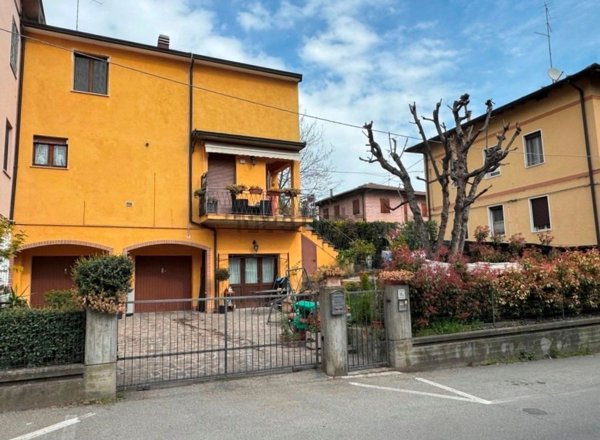casa indipendente in vendita a Castelvetro di Modena