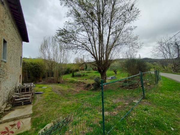 casa indipendente in vendita a Castelvetro di Modena in zona Levizzano Rangone
