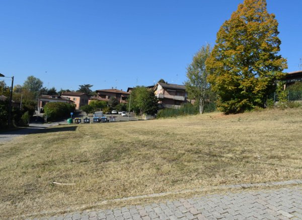 terreno edificabile in vendita a Castelvetro di Modena