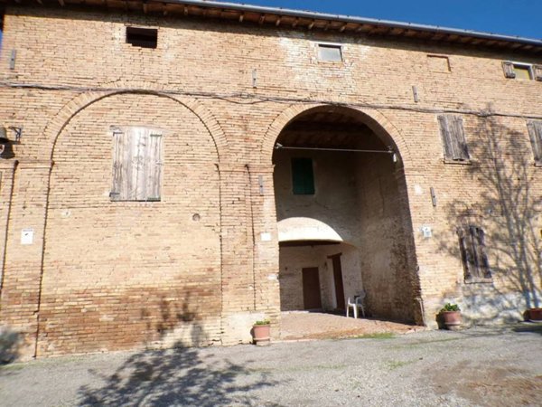 casa indipendente in vendita a Castelvetro di Modena in zona Levizzano Rangone