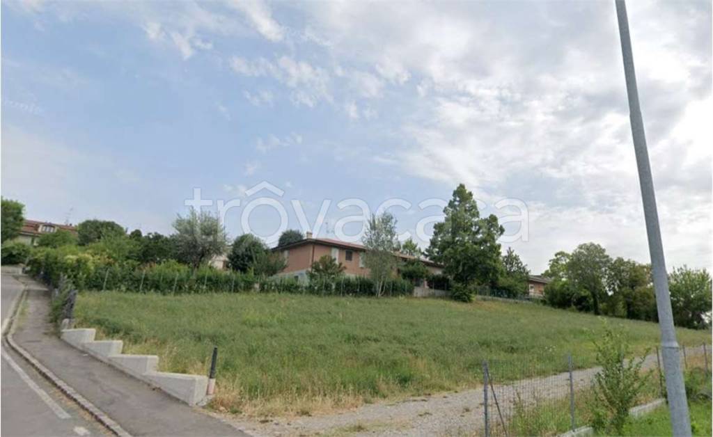 terreno edificabile in vendita a Castelvetro di Modena