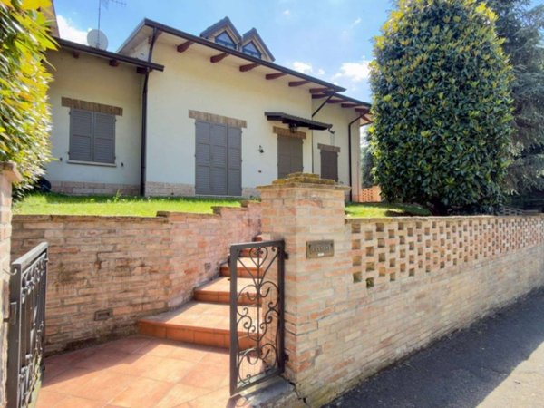 casa indipendente in vendita a Castelvetro di Modena