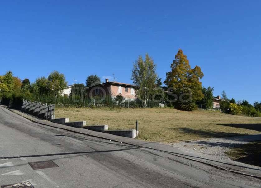 terreno edificabile in vendita a Castelvetro di Modena