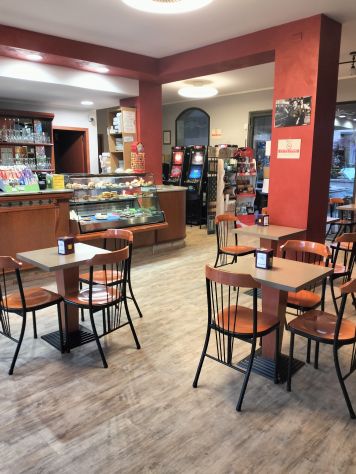 negozio in vendita a Castelvetro di Modena