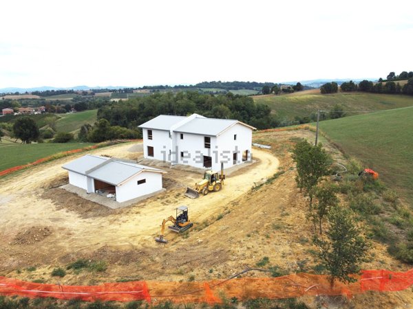 casa indipendente in vendita a Castelvetro di Modena in zona Solignano Nuovo