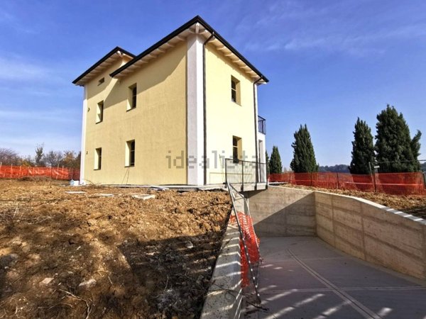 casa indipendente in vendita a Castelvetro di Modena in zona Ca' De' Gatti