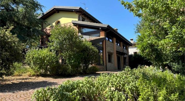 casa indipendente in vendita a Castelvetro di Modena