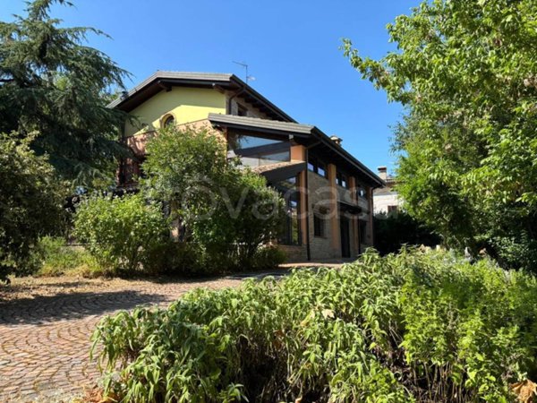 casa indipendente in vendita a Castelvetro di Modena