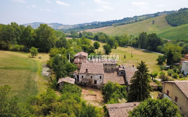casale in vendita a Castelvetro di Modena