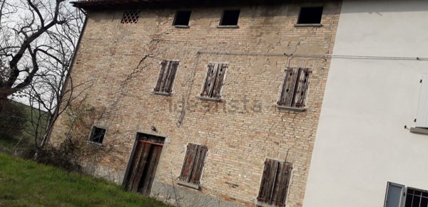 casa indipendente in vendita a Castelvetro di Modena