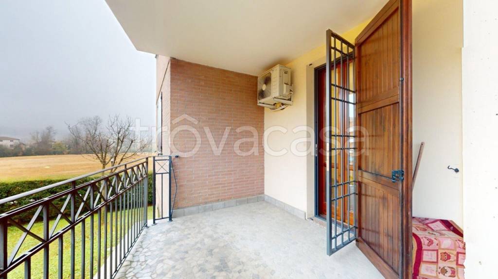 appartamento in vendita a Castelvetro di Modena in zona Solignano Nuovo