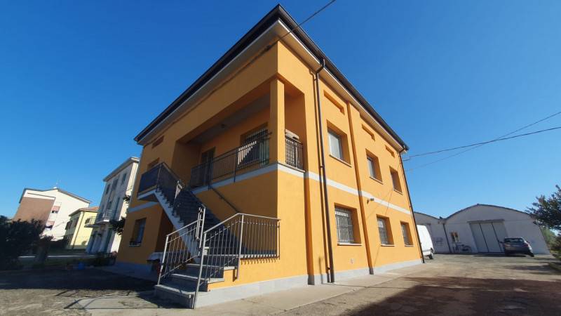 casa indipendente in vendita a Cavezzo