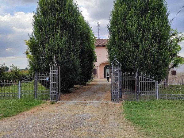 casa indipendente in vendita a Cavezzo