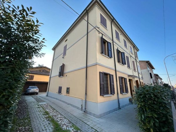 casa indipendente in vendita a Cavezzo