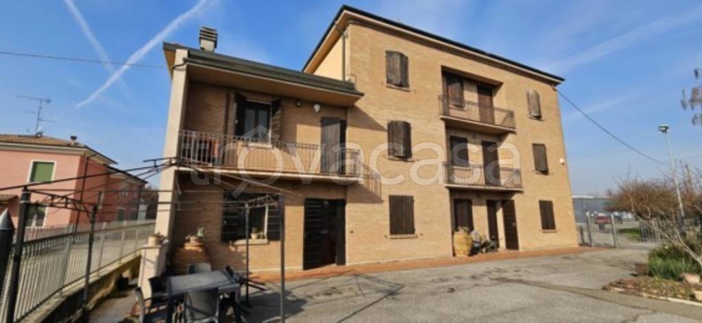 casa indipendente in vendita a Cavezzo