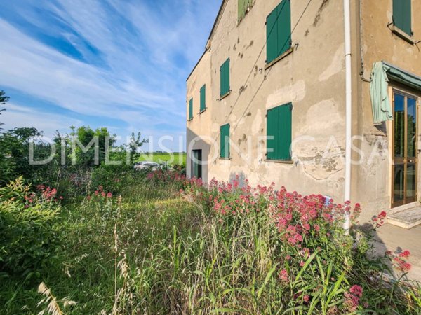 casa indipendente in vendita a Cavezzo