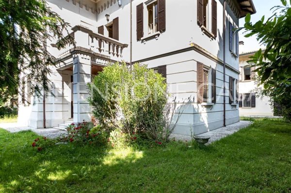 casa indipendente in vendita a Cavezzo