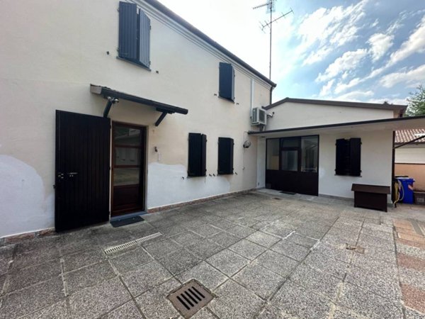casa indipendente in vendita a Cavezzo