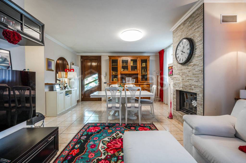 casa indipendente in vendita a Cavezzo