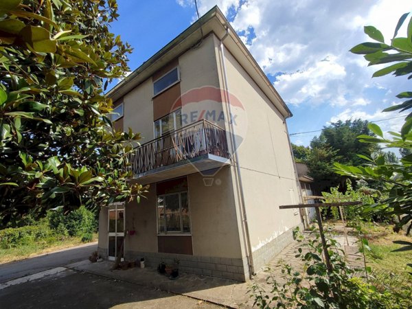 casa indipendente in vendita a Cavezzo